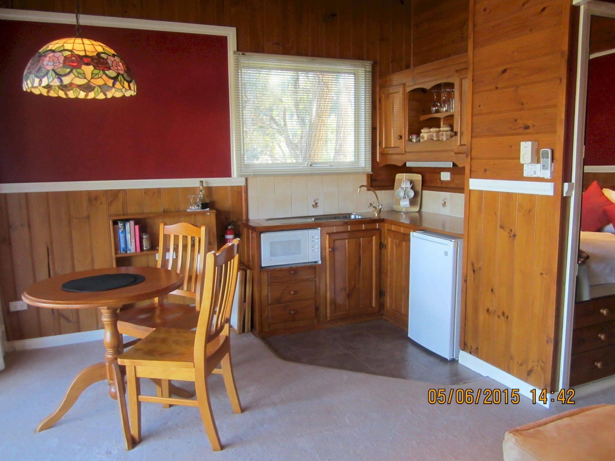 Willowlake Cottages Howqua Екстер'єр фото